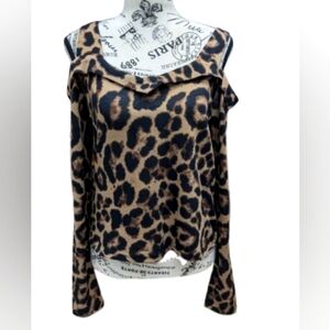 Women's leopard print cold shoulder crop top size M